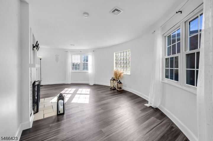 Property Photo:  48 Elwood Ave  NJ 08822 