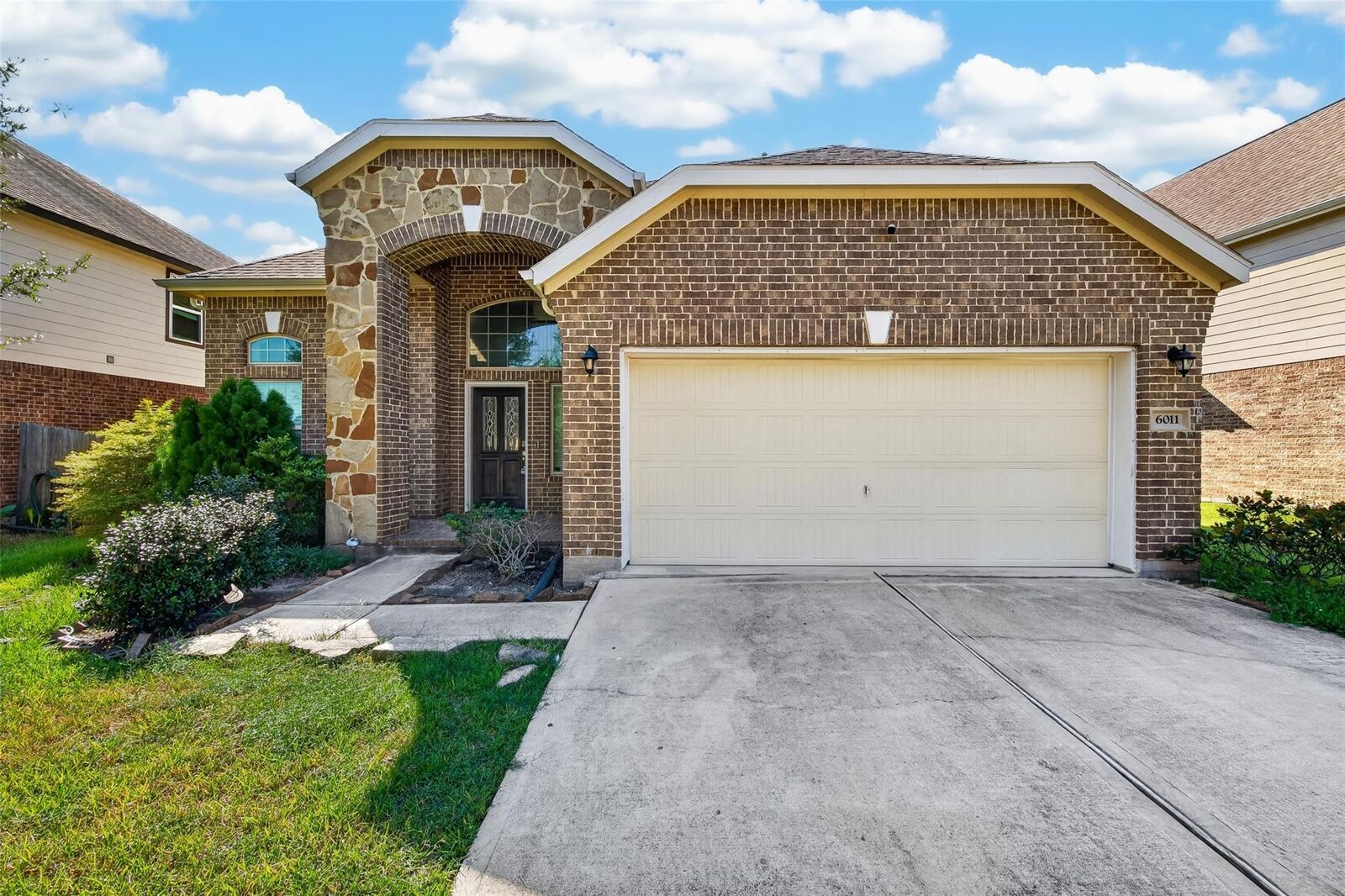 Property Photo: 6011 Marble Bend Lane TX 77407