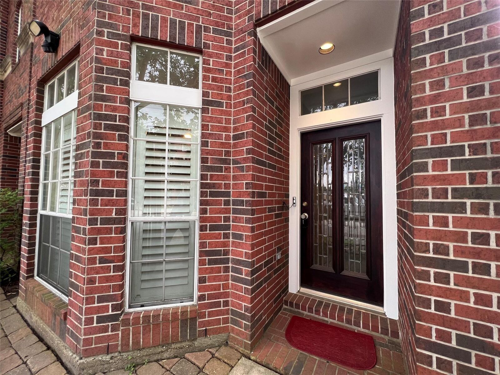 Property Photo: 1323 Oneil Street TX 77019