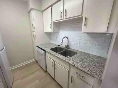 Property Photo:  8427 Hearth Drive 34  TX 77054 
