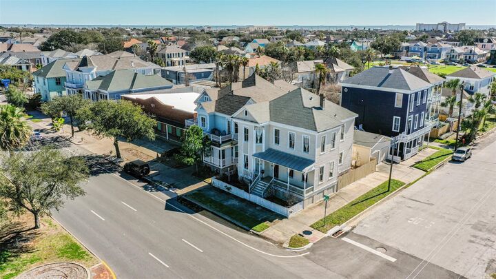 Property Photo: 1927 Broadway Street TX 77550