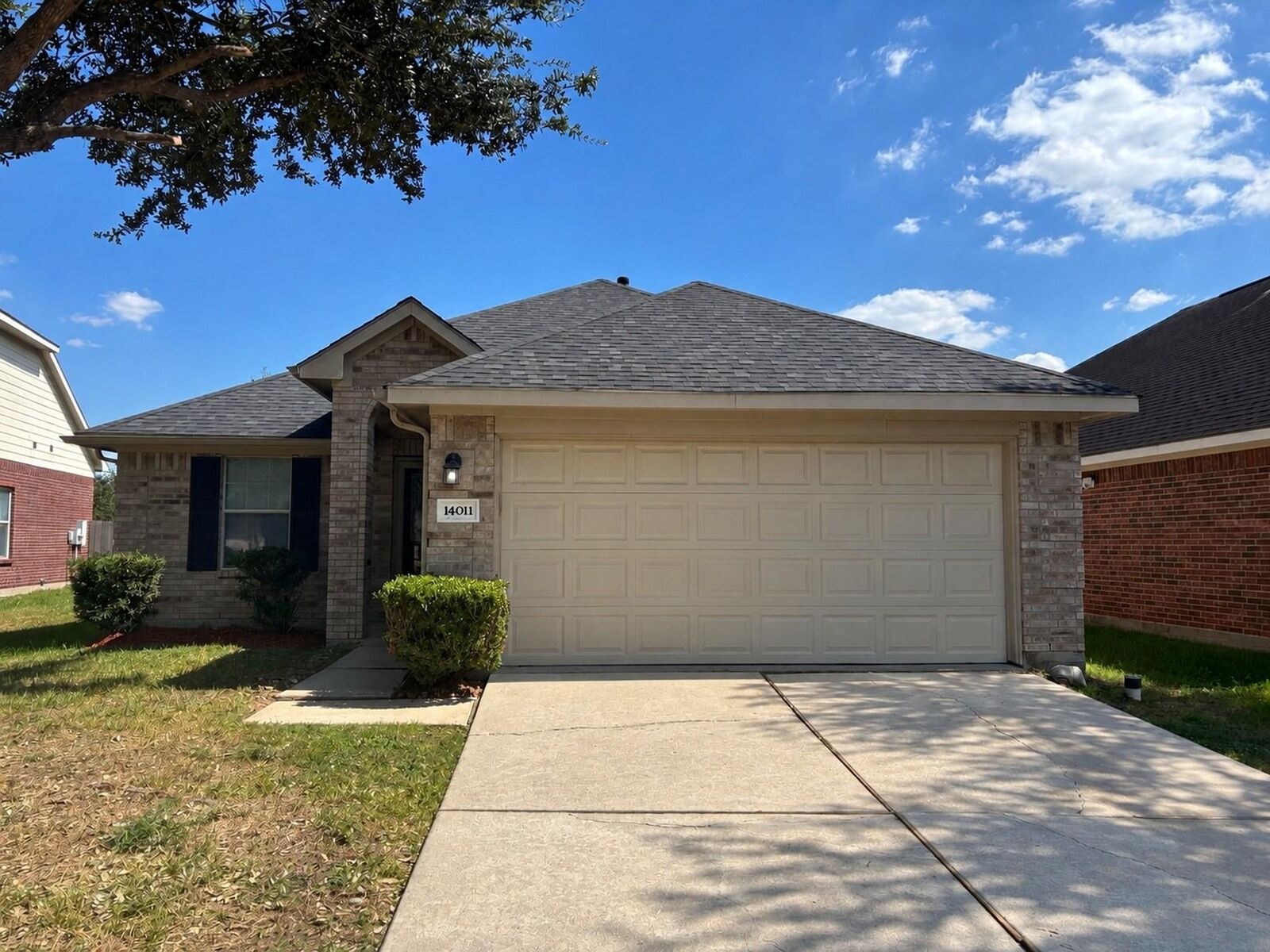 Property Photo: 14011 Chelseahurst Lane TX 77047
