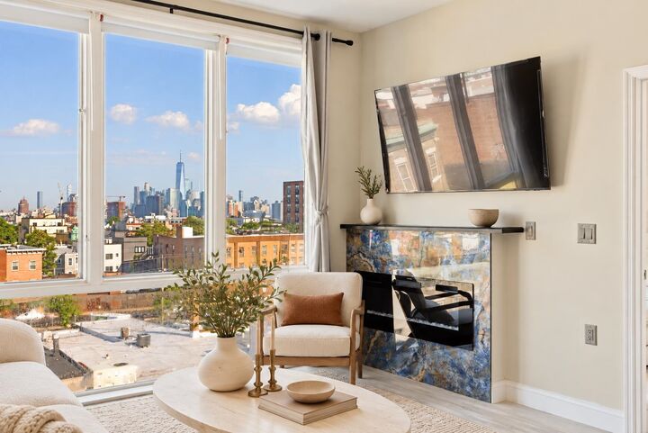 Property Photo:  10 Lincoln St 2F  NJ 07307 