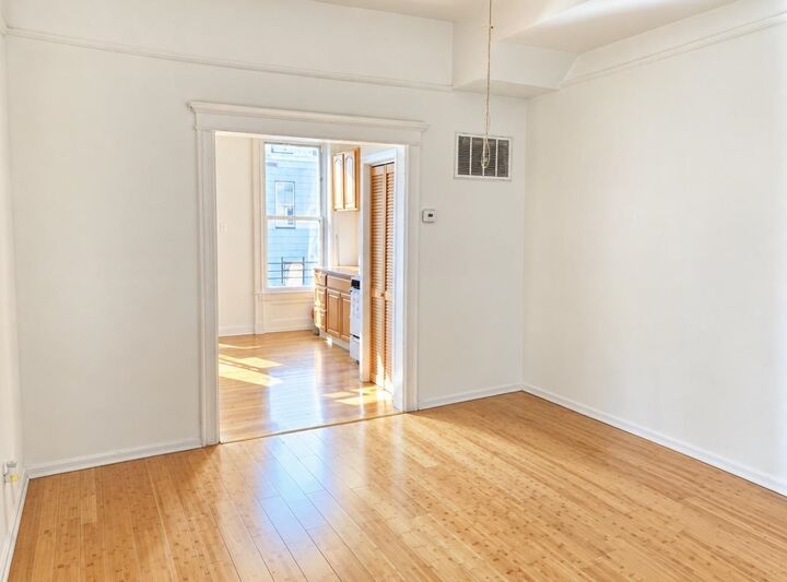 Property Photo:  351 Communipaw Ave 2  NJ 07304 