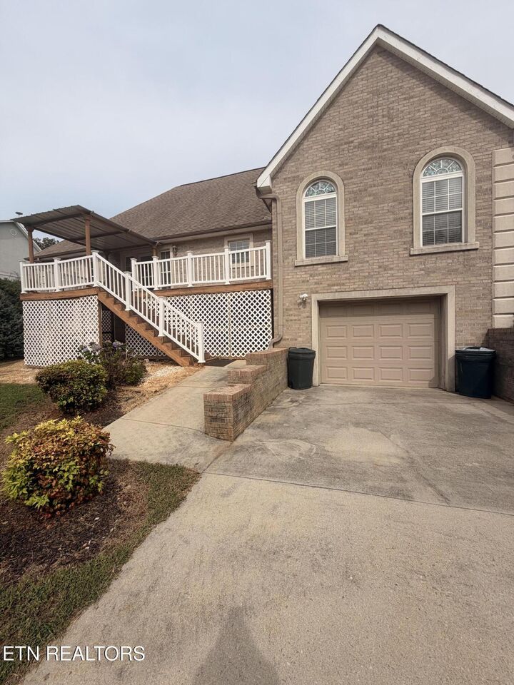 Property Photo: 209 Meadow Lane TN 37354