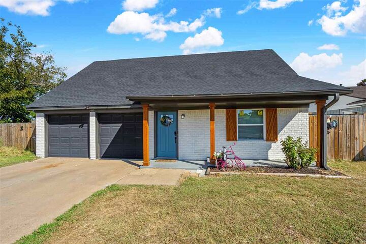 Property Photo: 1449 NW Great Plains Blvd OK 73505