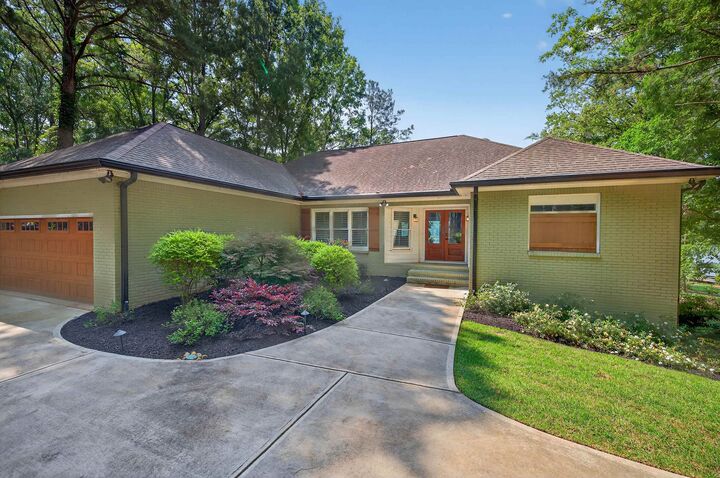 Property Photo:  108 Phoenix Drive  GA 31024 
