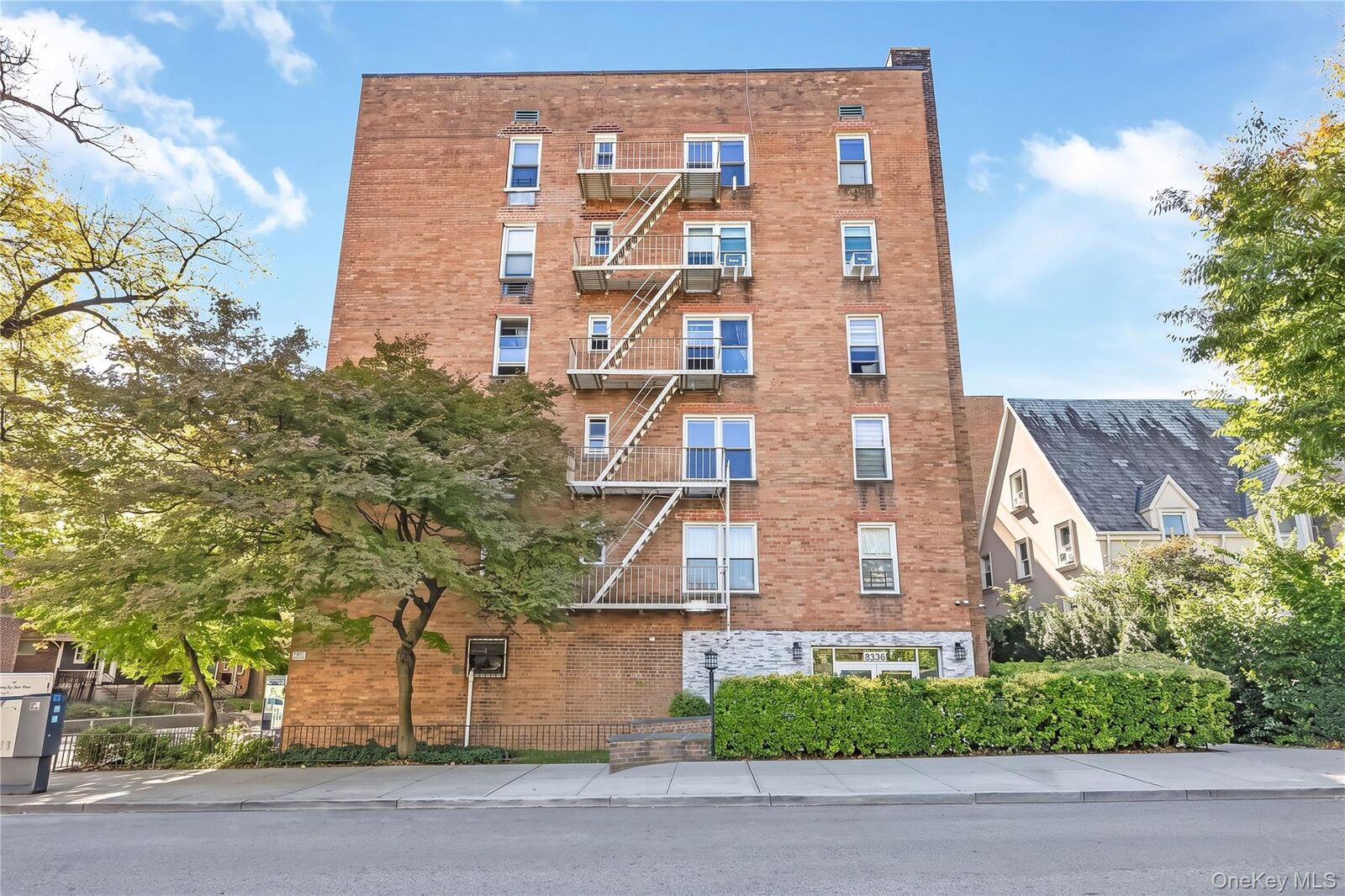 Property Photo:  83-36 Beverly Road 5  NY 11415 
