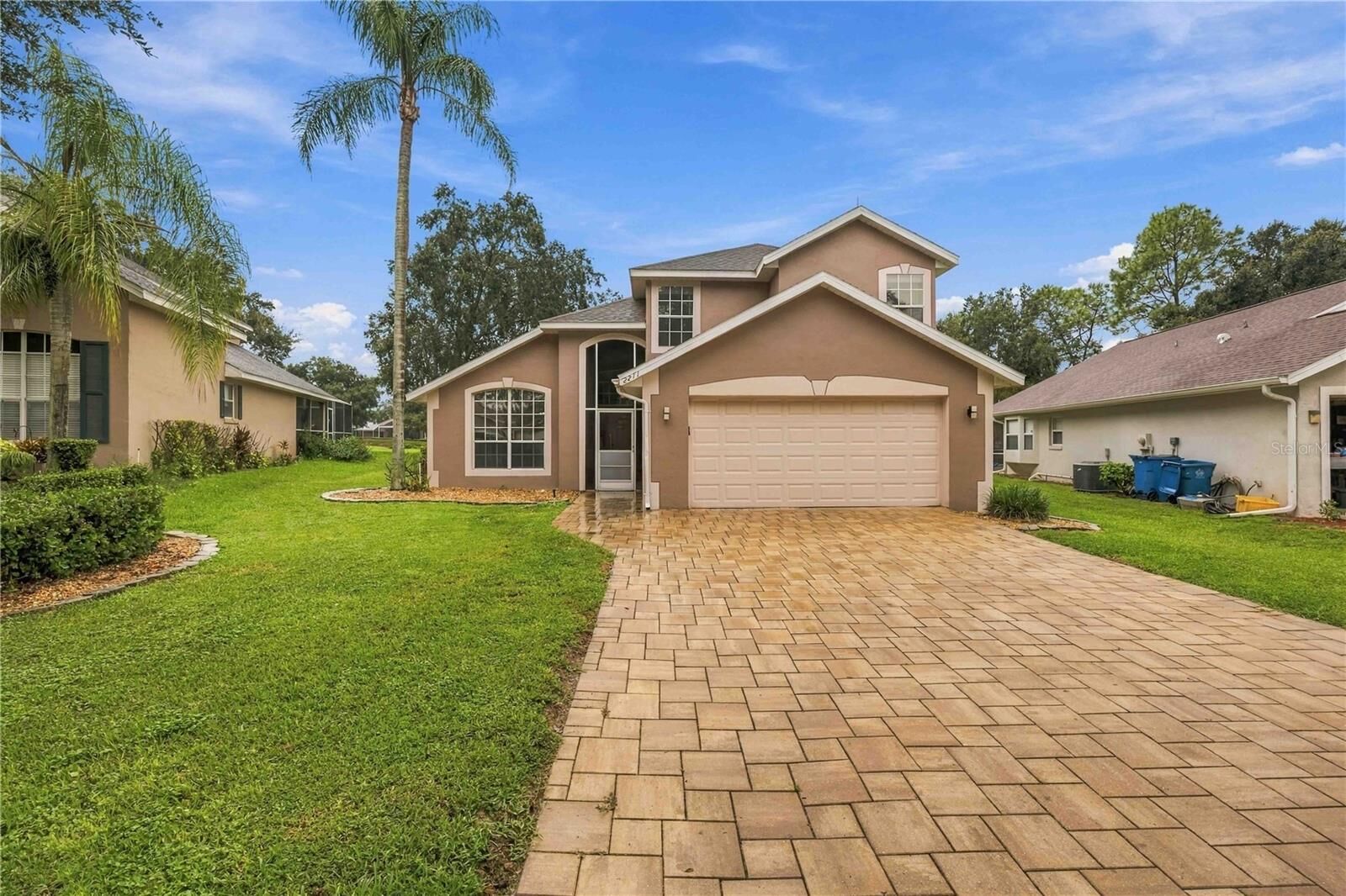 Property Photo:  2211 Mallory Circle  FL 33844 