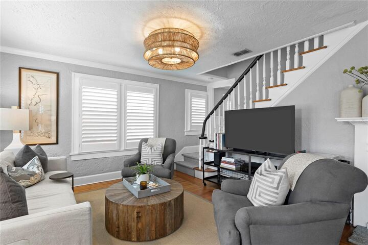 Property Photo:  310 26th Ave N  FL 33704 
