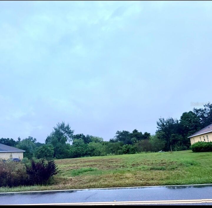 Property Photo: 1102 6th Street SE FL 33570
