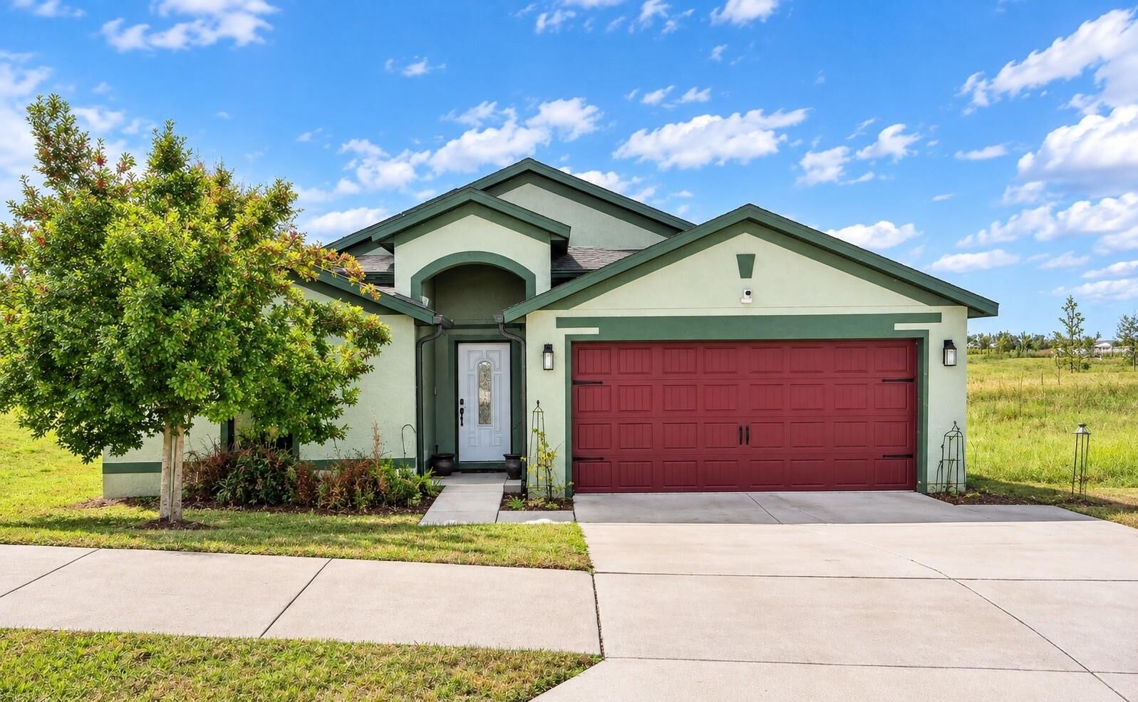 Property Photo:  414 Miles Boulevard  FL 33838 