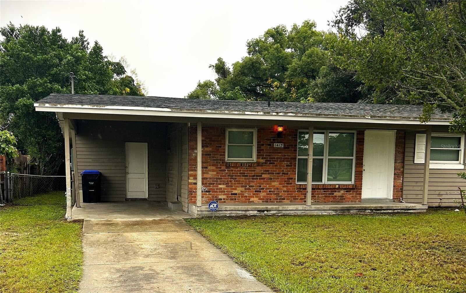 Property Photo: 1413 N Hudson Street FL 32808