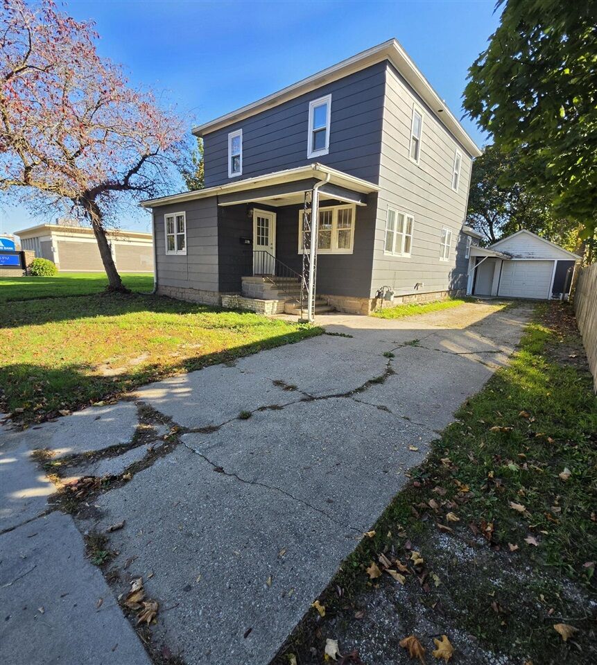 Property Photo: 113 W State Street MI 49454-1135