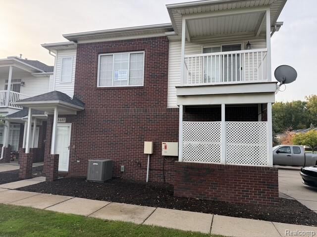 Property Photo: 5457 Twin Oaks Drive MI 48314 3157