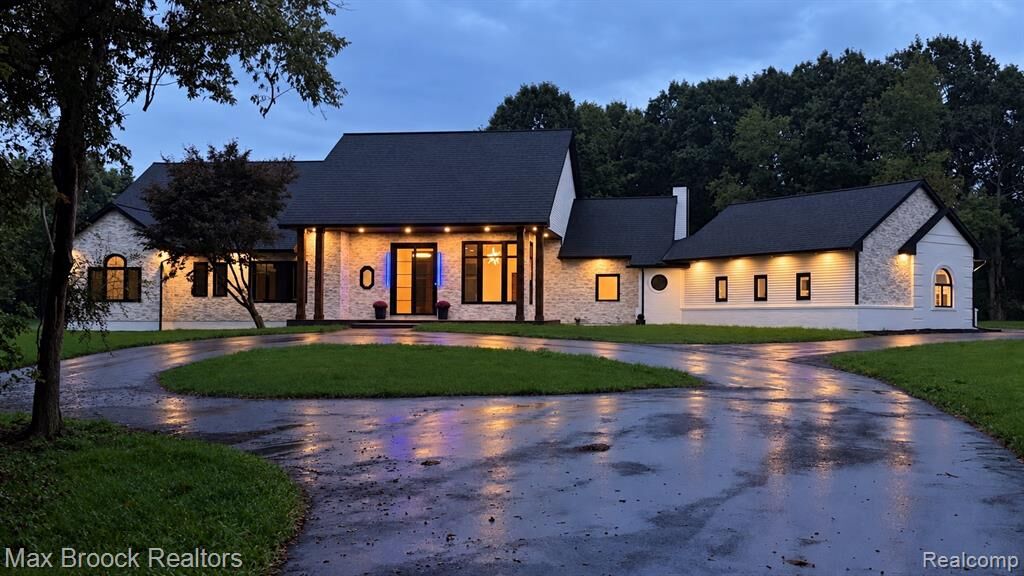 Property Photo:  4597 Clarkston Road  MI 48348 4088 