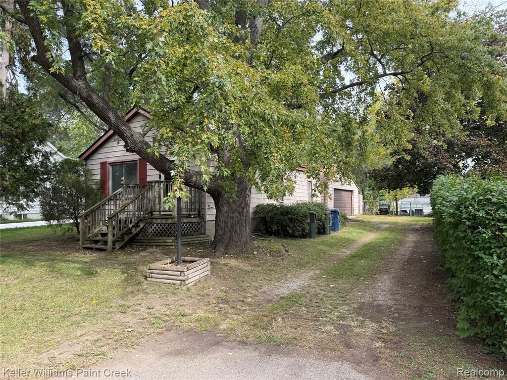Property Photo:  2685 Melvin Avenue  MI 48307 4863 