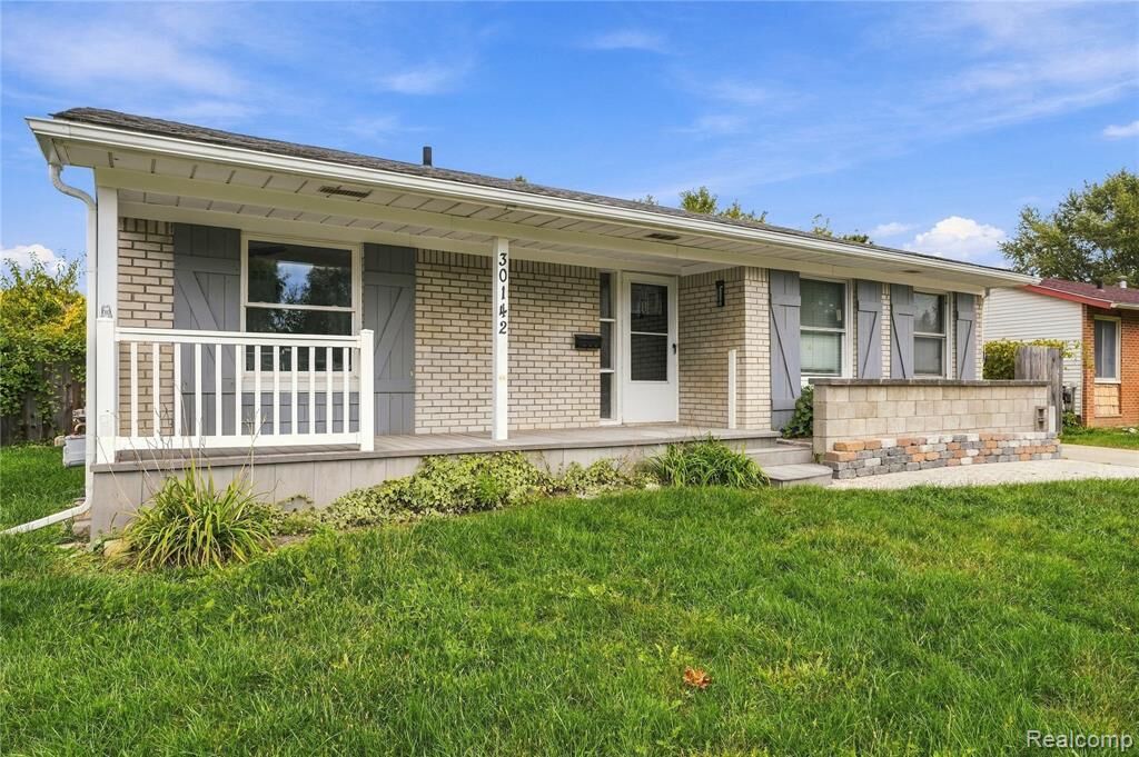 Property Photo: 30142 Jamestown Street MI 48174 3150