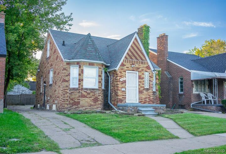 Property Photo:  20447 Irvington Street  MI 48203 1157 