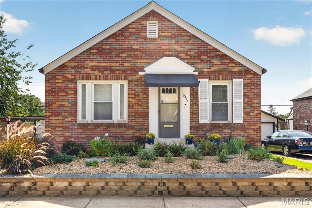 Property Photo: 5348 Sunshine Drive MO 63109