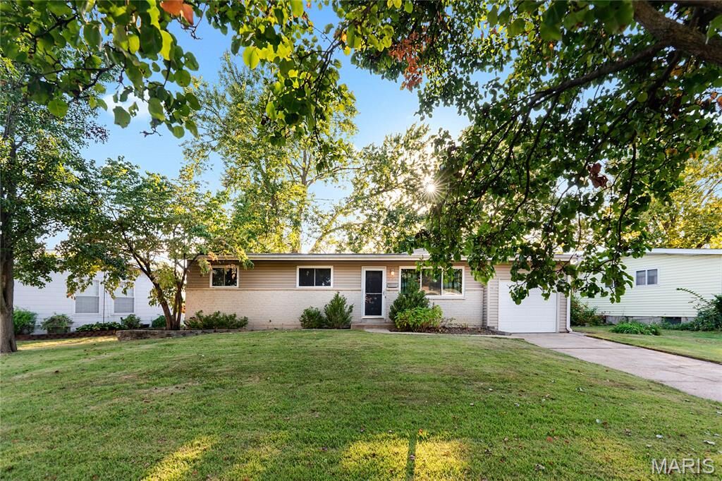 Property Photo:  680 Crabapple Lane  MO 63031 