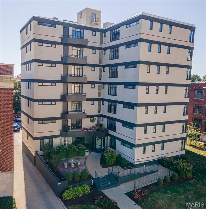Property Photo:  5522 Delmar Boulevard  MO 63112 