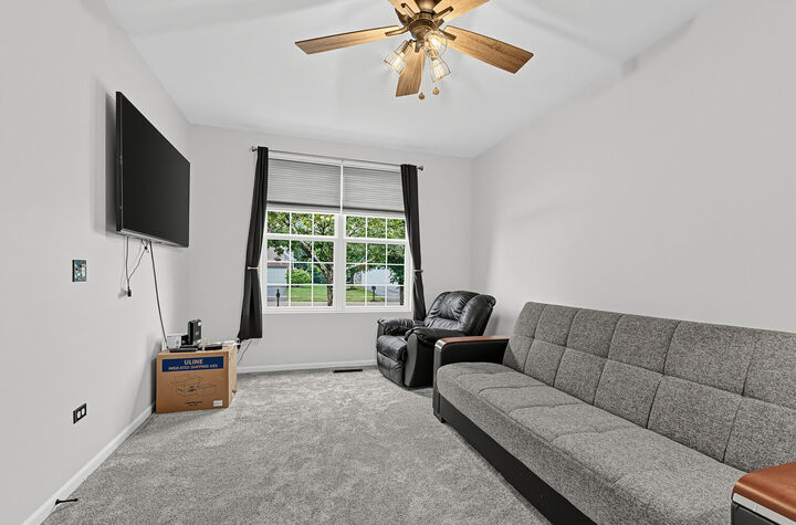Property Photo:  24952 Thornberry Drive  IL 60544 