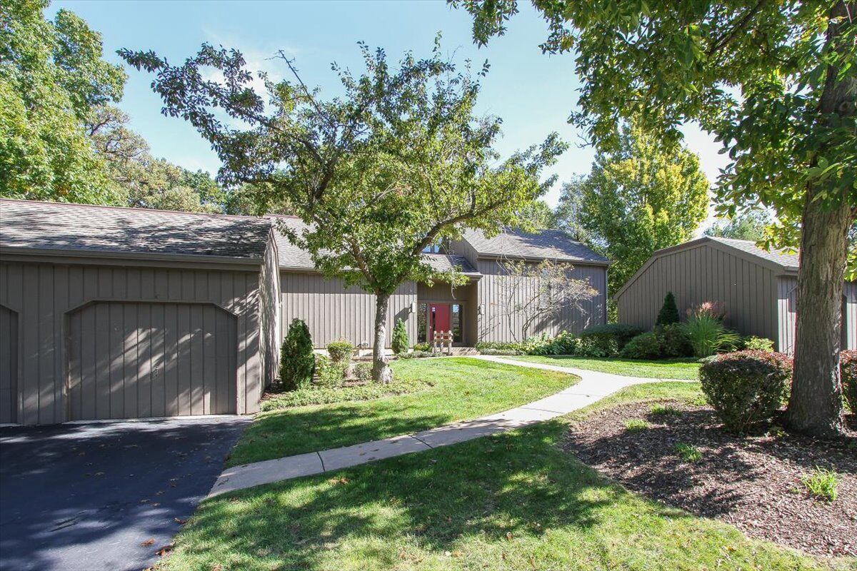 Property Photo:  671C Old Barn Road  IL 60010 