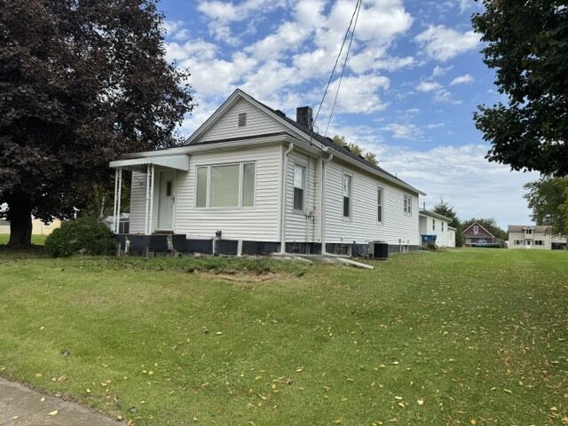 Property Photo:  304 S Main Street  IL 61317 