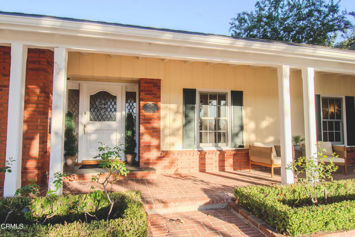 Property Photo: 1524 Virginia Avenue CA 91202