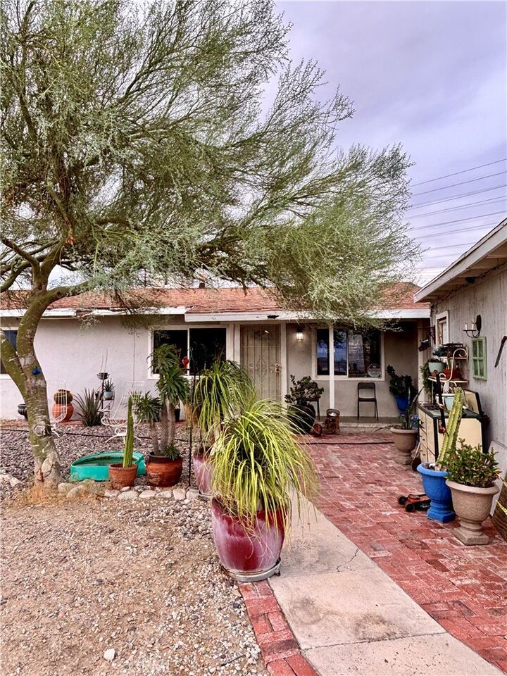 Property Photo: 64380 Thumb CA 92258