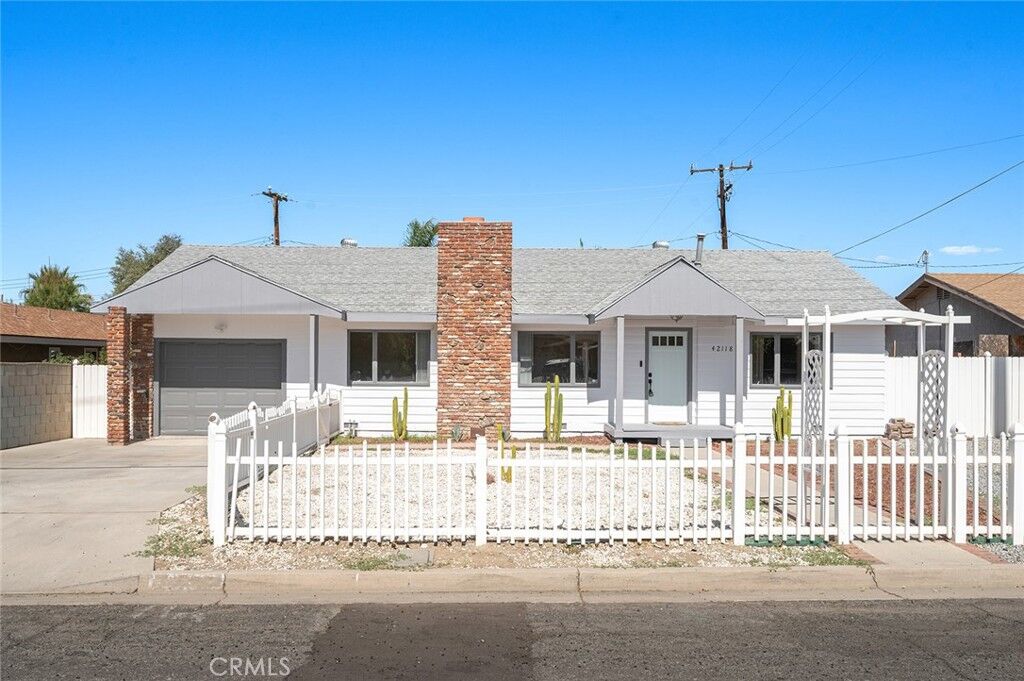 Property Photo:  42118 Mayberry  CA 92544 