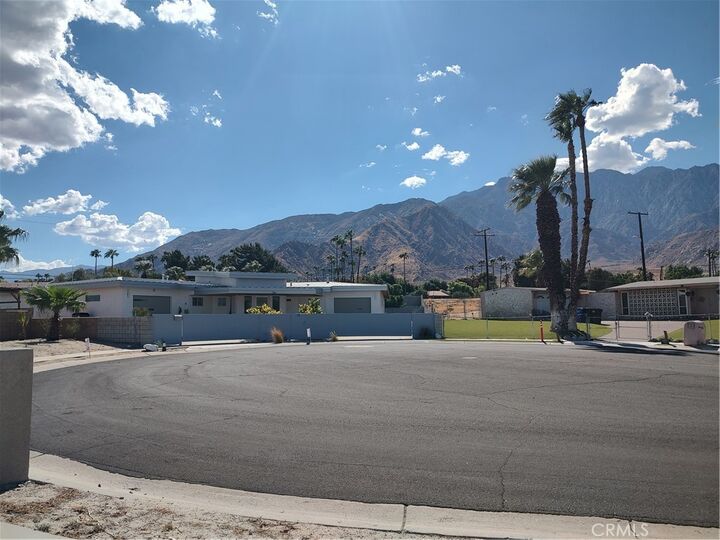 Property Photo: 753 Gateway Drive CA 92262