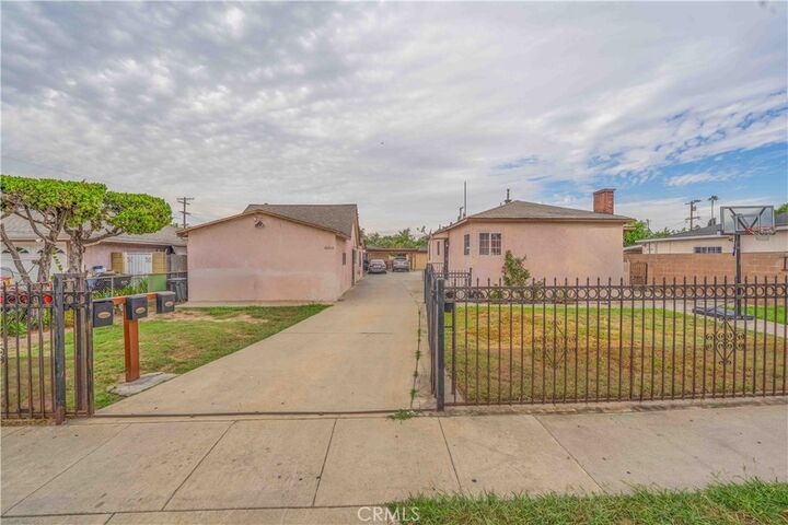 Property Photo:  6631 El Selinda Avenue  CA 90201 