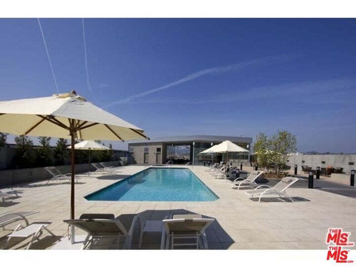 Property Photo:  3785 Wilshire Boulevard 2010  CA 90010 