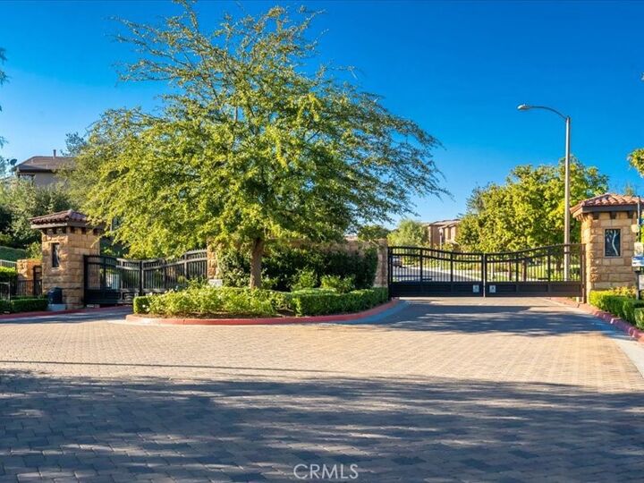 Property Photo:  29031 Sterling Lane  CA 91354 