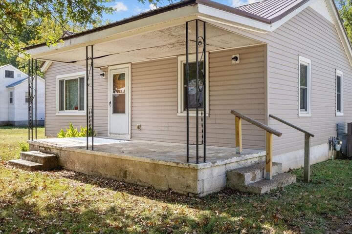 Property Photo: 106 Park Cir TN 37185