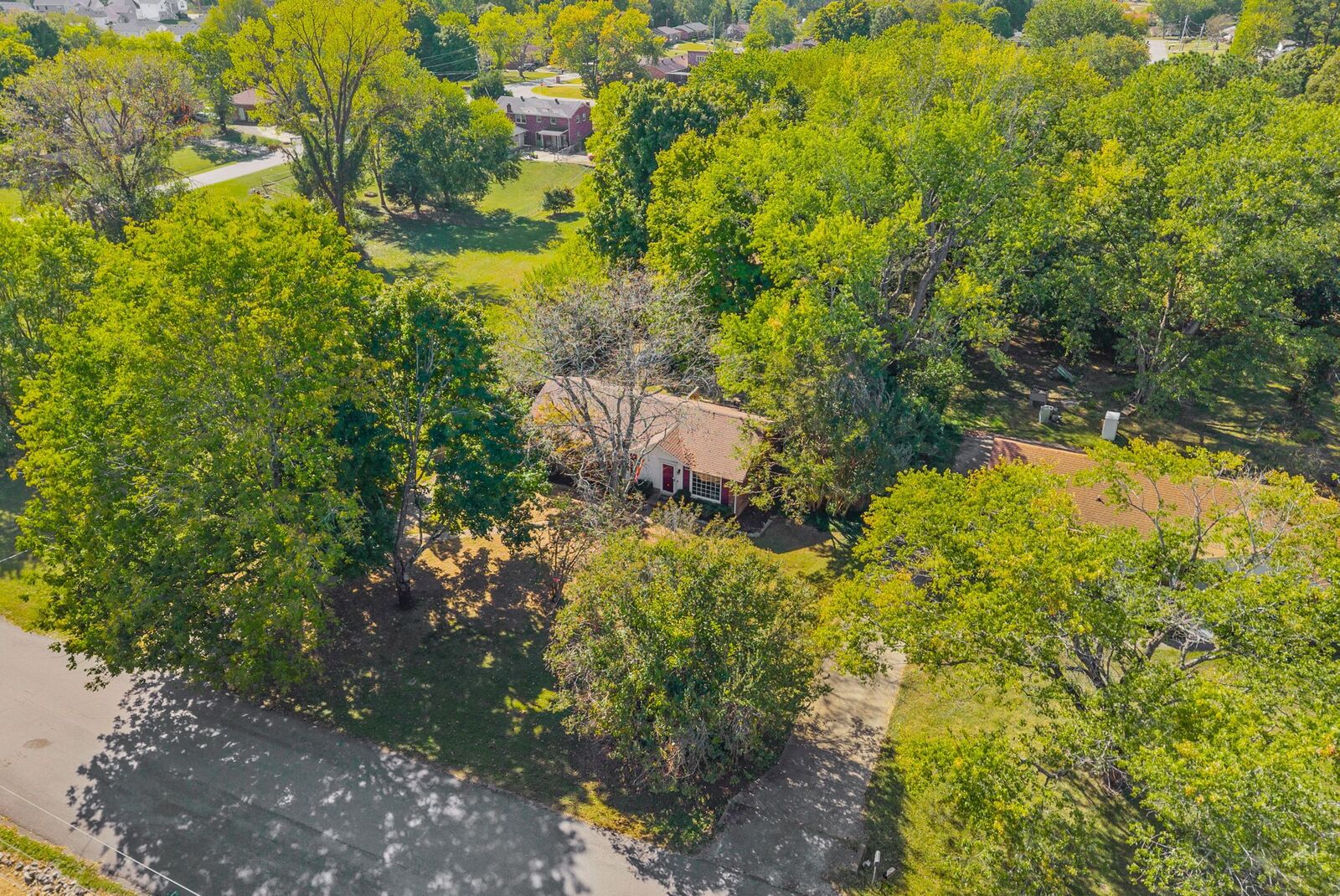 Property Photo:  2030 Whitland Dr  TN 37043 