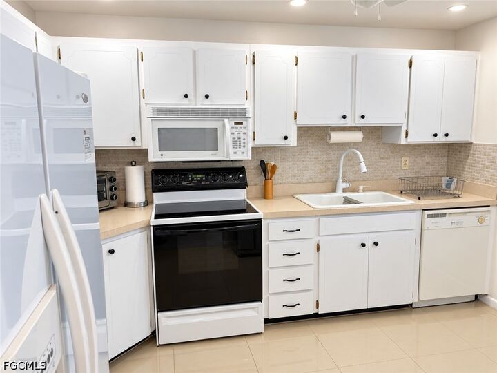 Property Photo: 8730 Rose Court 2 FL 33919