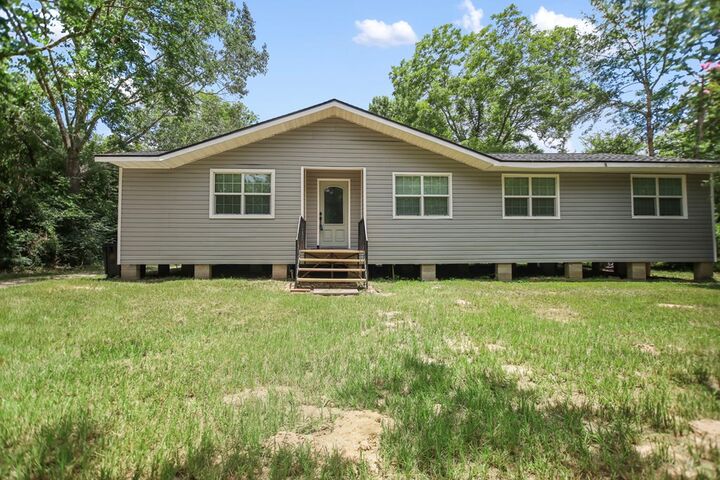 Property Photo: 175 Weeks Street TX 75904