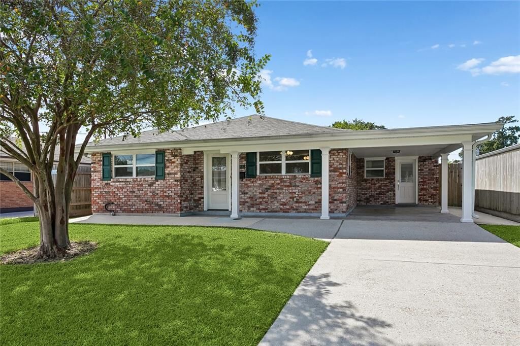 Property Photo: 1728 Carnation Avenue LA 70001