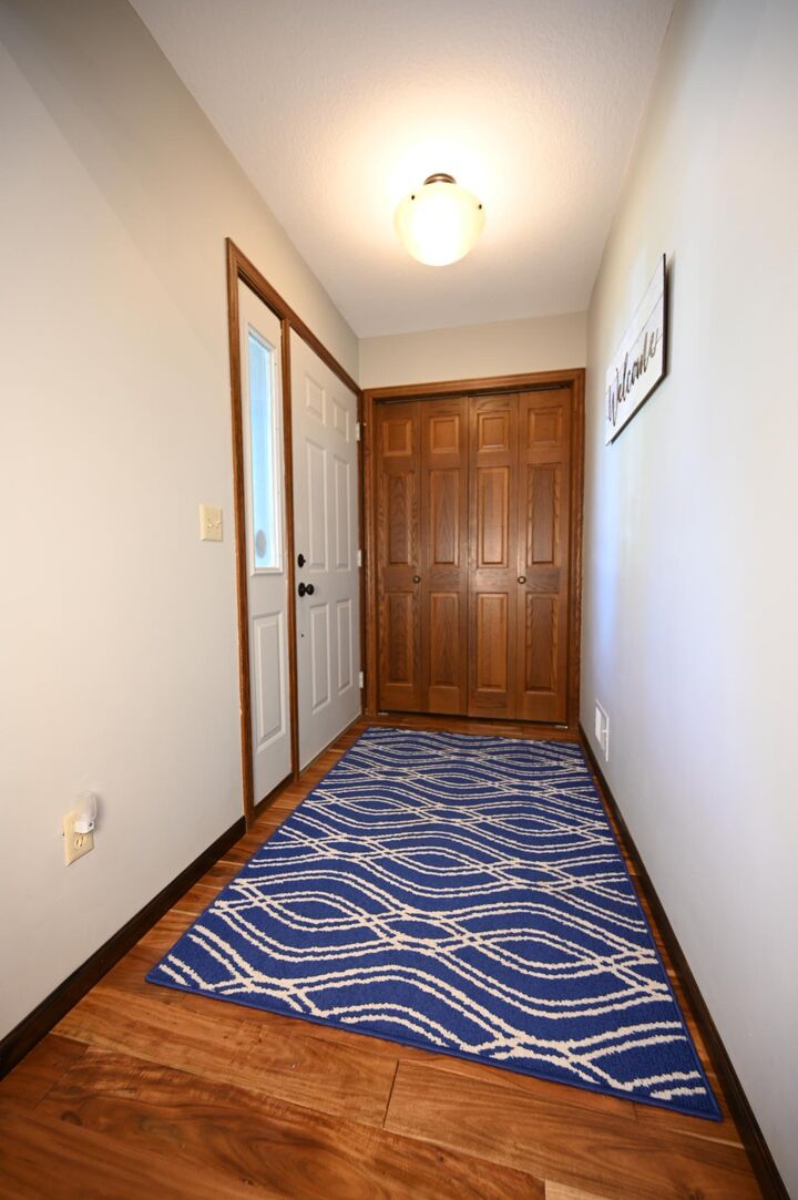 Property Photo: 624 Hennes Avenue MN 55379