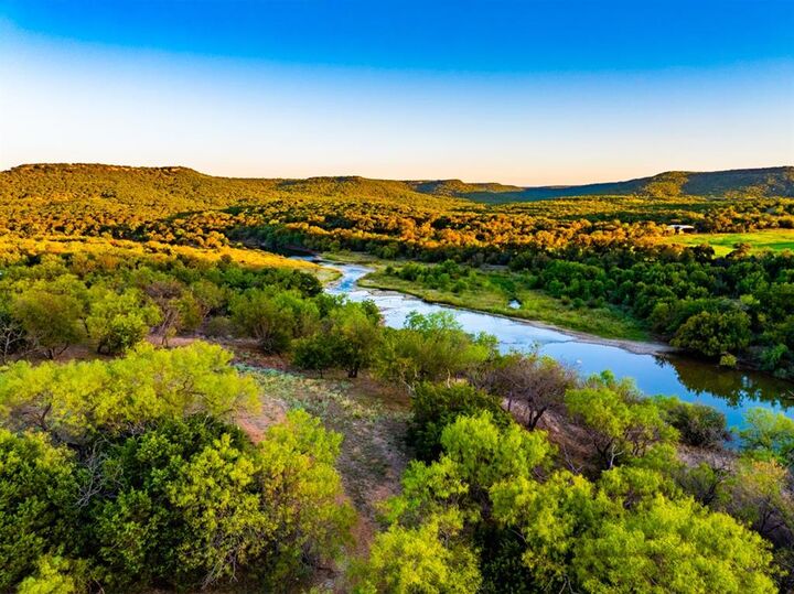 Property Photo:  2023 Jesse's Run Rd  TX 76449 