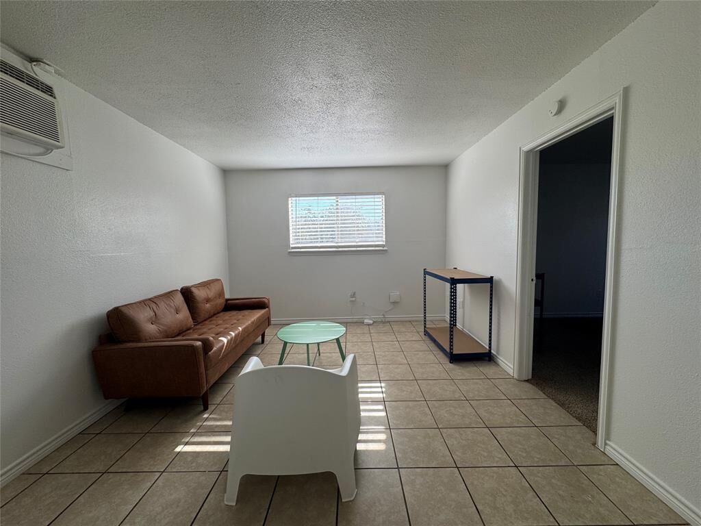 Property Photo:  1415 Sewell Street 1  TX 79605 