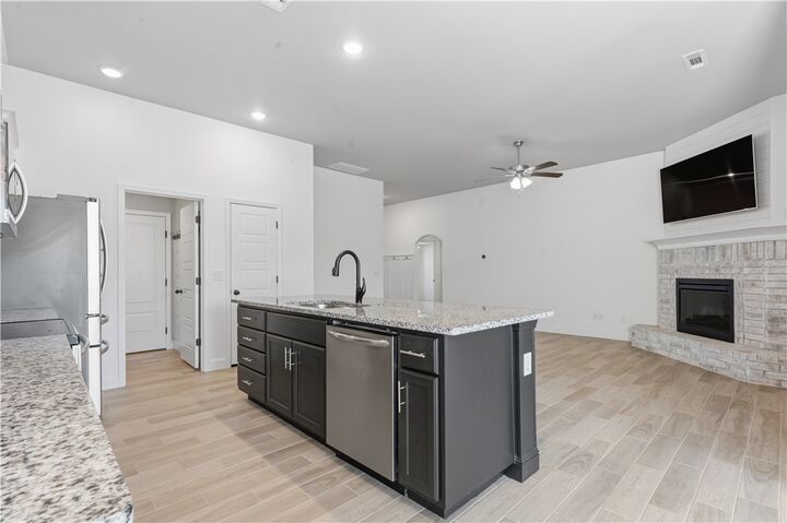 Property Photo: 5904 NW Sherman Street AR 72713