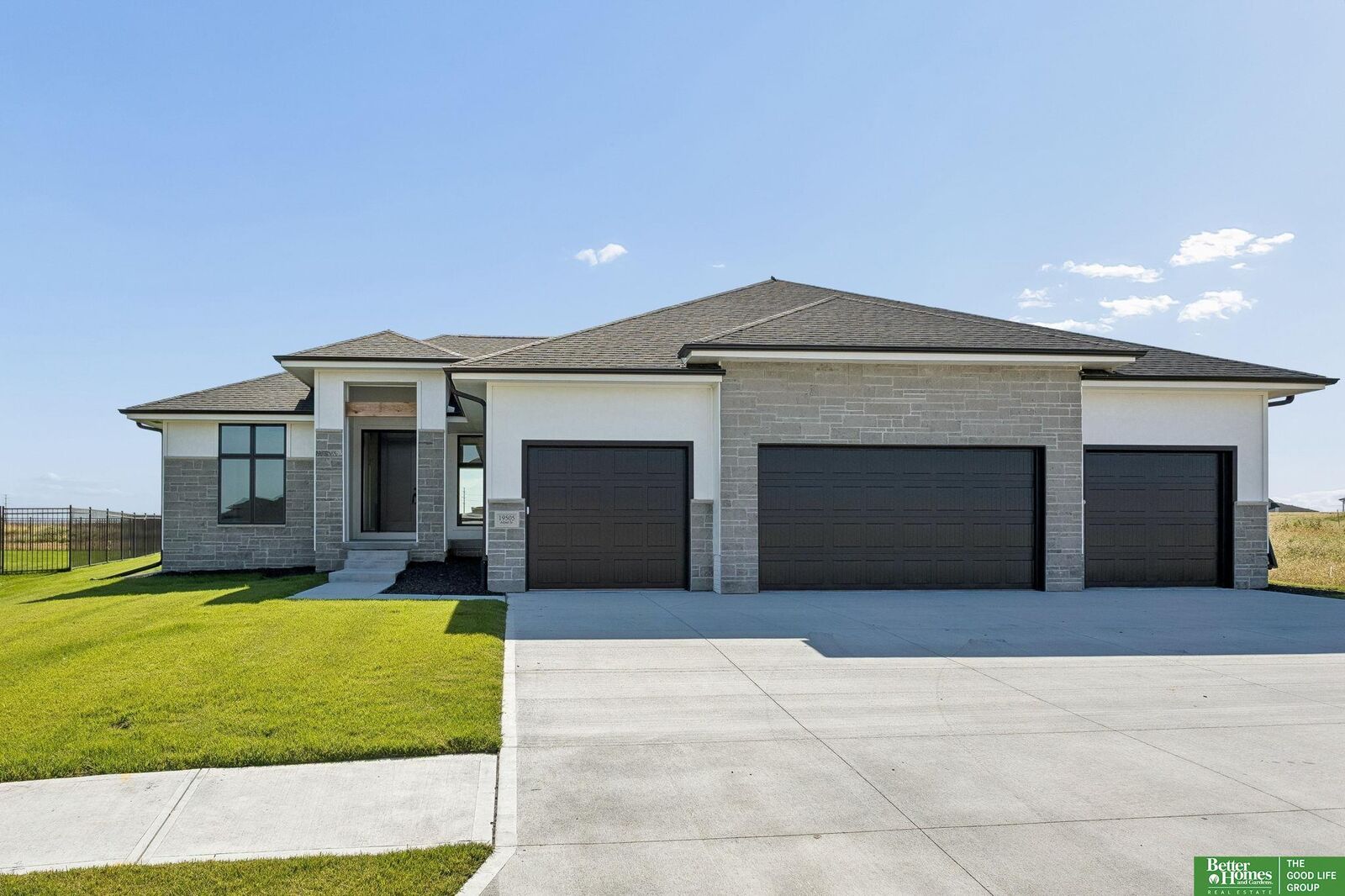 Property Photo:  19505 Allied Street  NE 68022 