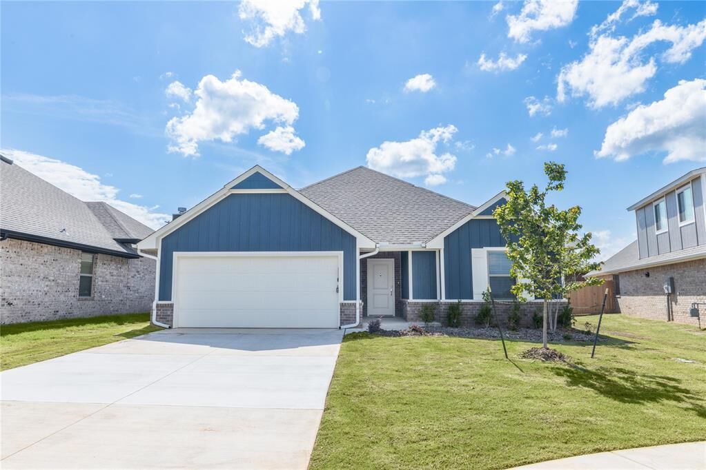 Property Photo: 913 Westfall Drive OK 73020