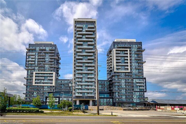 Property Photo:  2093 Fairview Street 1810  ON L7R 0E6 