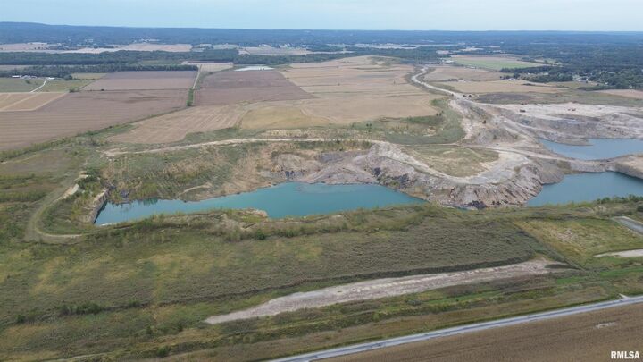 Property Photo:  600 N Whitesville Road  IL 62946 