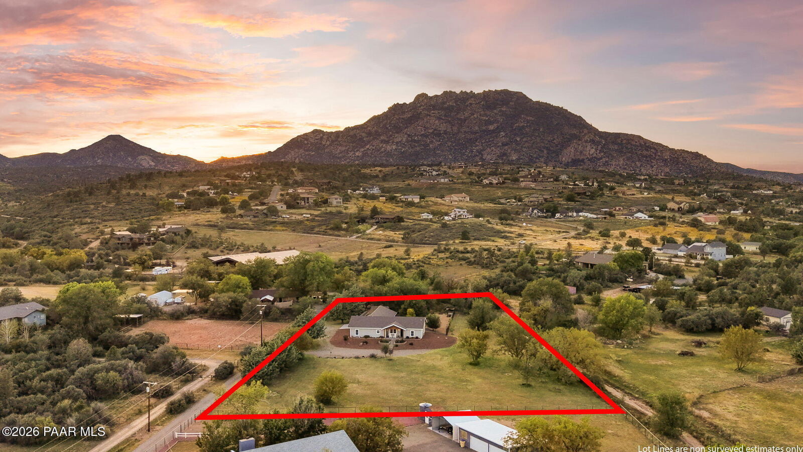 Property Photo: 2110 W Peregrine Way AZ 86305